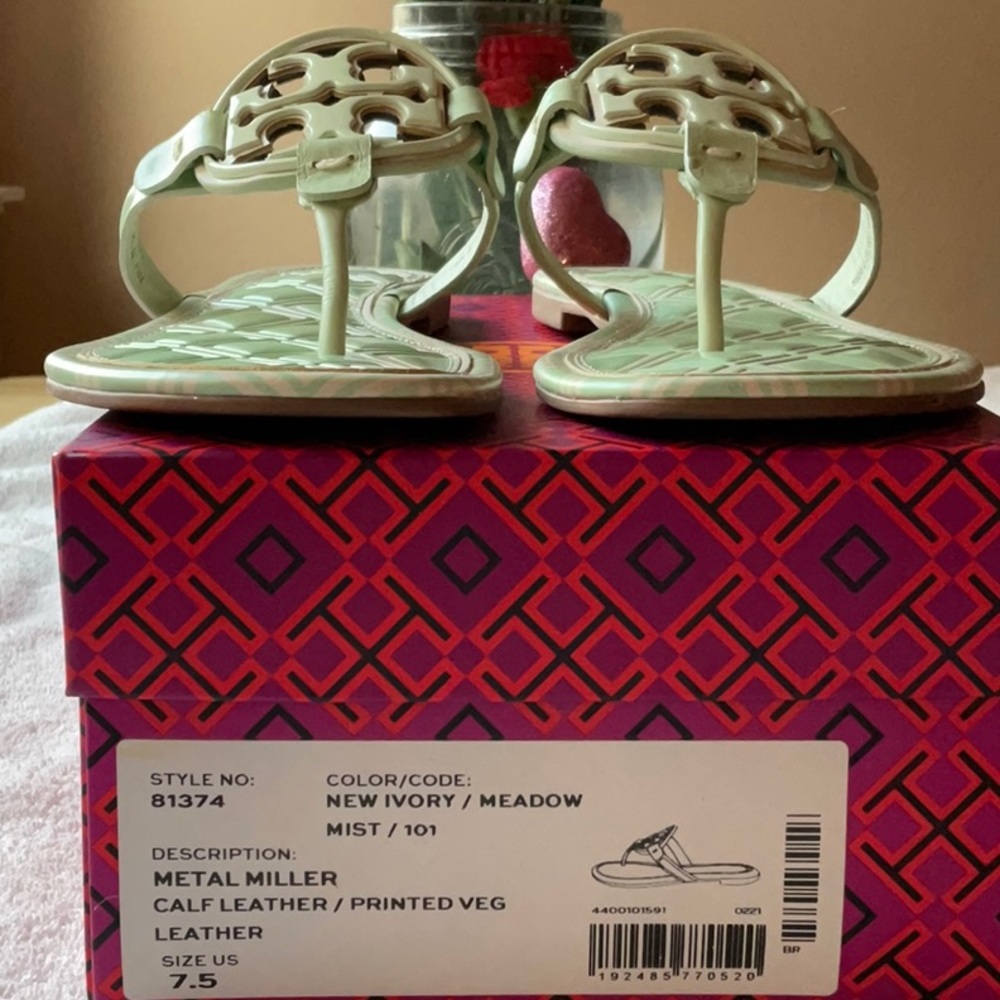 💚 TORY BURCH METAL MILLER SANDALS 💚 - Picture 14 of 16